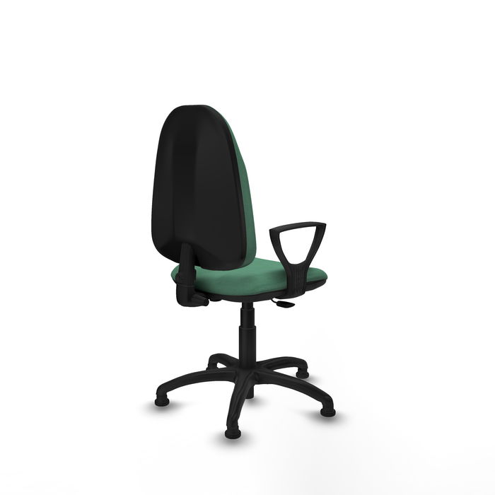 Silla de oficina Algarra con mecanismo Contacto permanente básico tapizada con Tela color Verde esmeralda. Equipada con Base poliamida negra, Brazos fijosy Topes