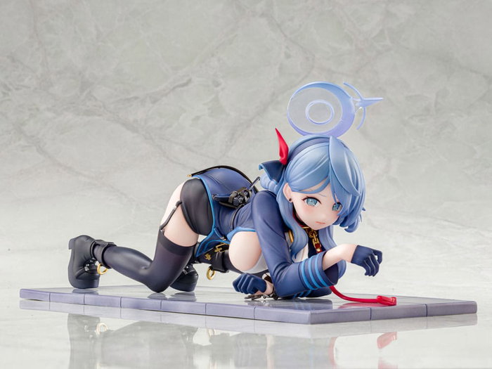 Ami Ami Blue Archive Estatua Ako Memorial Lobby Ver. 1/7