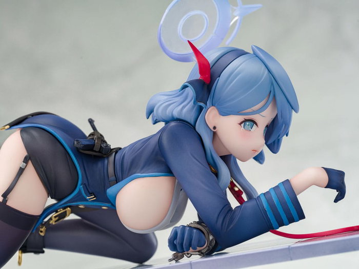 Ami Ami Blue Archive Estatua Ako Memorial Lobby Ver. 1/7