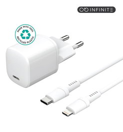 eSTUFF Kit cargador INFINITE PD 20W con enchufe EU y cable USB-C a Lightning 1,5 m certificado MFi - Blanco