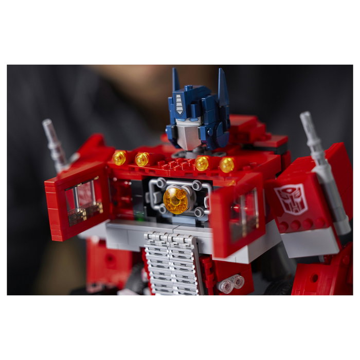 LEGO Icons Transformers Optimus Prime 10302