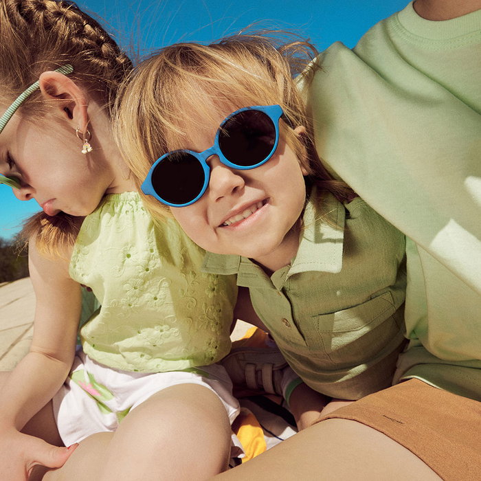 Mustela Gafas de Sol para Niños Bebé 0-2 Años Azul Ecológicas Flexibles Ligeras Lentes Polarizadas Categoría 3 Montura 92% TPE Reciclado Mustela Gafas de Sol para Niños Bebé 0-2 Años Azul Ecológicas Flexibles Ligeras Lentes Polarizadas Categoría 3 Montura 92% TPE Reciclado
