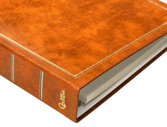 Liderpapel Álbum de Fotos Serie Classic con Anillas y 20 Hojas Autoadhesivas, Color Marrón