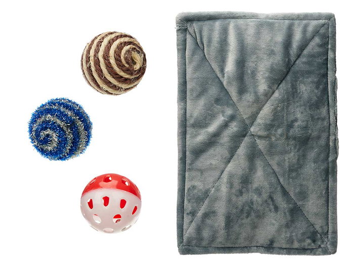 Mascow Set Alfombra Mascota 3 Bolas 59.5x38x3 cm + Bolas 4.5 cm Gris Poliéster y Sisal (Set de 12)