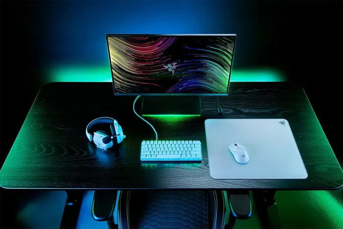Razer Atlas Alfombrilla de ratón para juegos Blanco Vidrio Templado 400x450mm