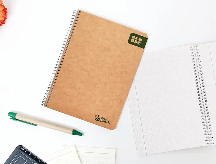 Liderpapel Cuaderno espiral A5 Ecouse tapa cartulina kraft 80 hojas, papel reciclado 80gr, cuadro 4mm
