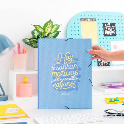 Mr. Wonderful Carpeta Separadora de Cartón con Goma Elástica "Hoy te sobran motivos para no necesitar razones" WOA09755ES