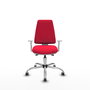 Silla de oficina Elche con mecanismo Asincro tapizada con Tela color Rojo. Equipada con Base cromada, Reposabrazos blancos y Ruedas 65 mm parqué