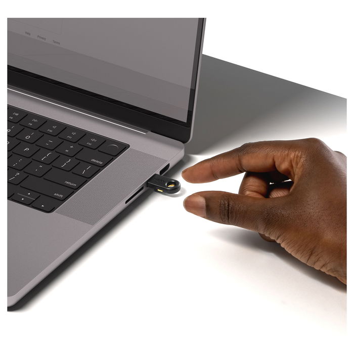 Yubico YubiKey 5C FIPS Llave de Seguridad USB-C, FIPS 140-2, U2F, Negro, Fibra de Vidrio Yubico YubiKey 5C FIPS Llave de Seguridad USB-C, FIPS 140-2, U2F, Negro, Fibra de Vidrio