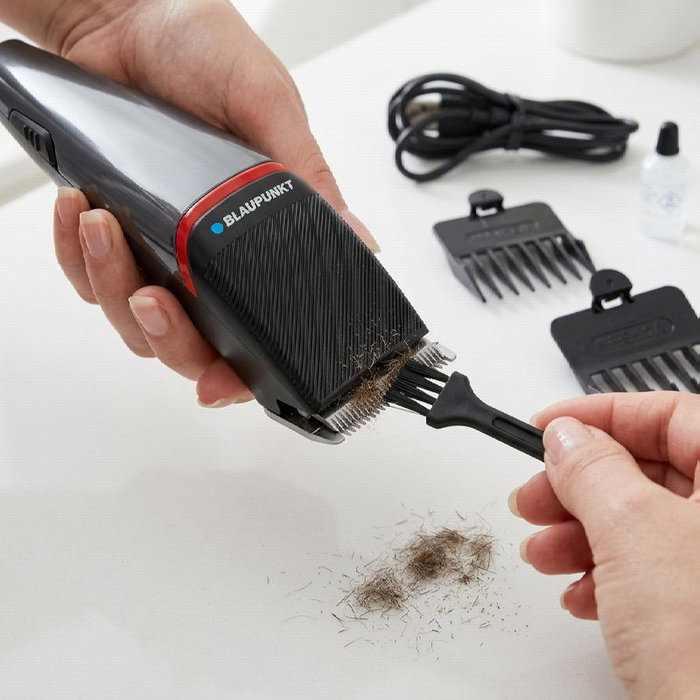 BLAUPUNKT - Cortapelo Recargable con Cuchilla de Cerámica, Digital, Incluye Accesorios
