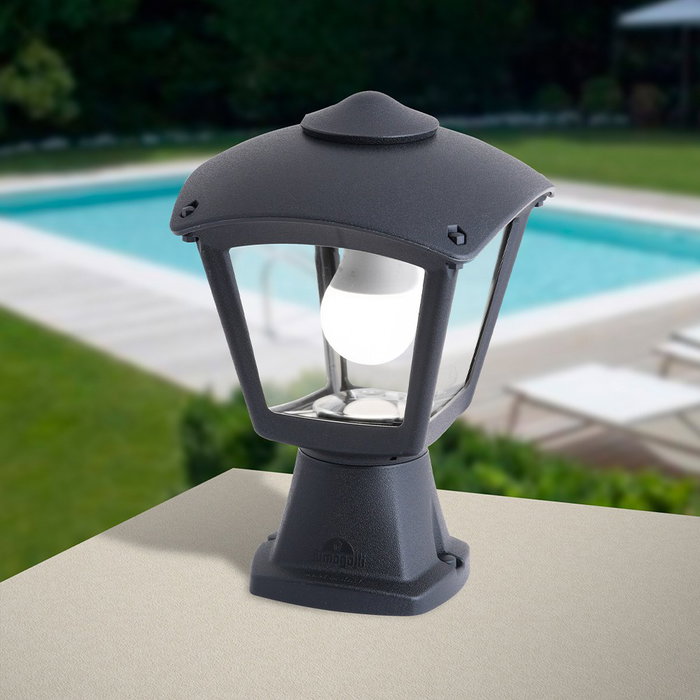 Fumagalli Farol Sobremuro Disma/Roby Negro Transparente E27 IP55 - 195x195x290 mm para Exterior con Resina UV