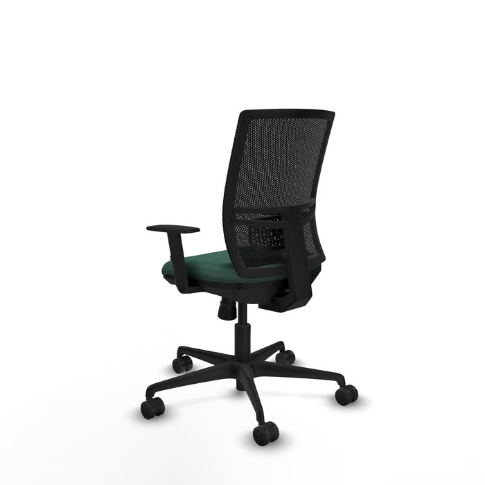 Silla de oficina Yunquera con mecanismo Sincro tapizada con Tela color Verde botella y malla color Negro. Equipada con lumbar 1D, Brazos 1D y Ruedas 65mm nailon