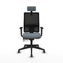 Silla de oficina Horna con mecanismo Sincro/Traslack tapizada con Tela color Gris y malla color Negro. Equipada con lumbar 1D, Brazos 1D, Cabecero 2D y Ruedas 65 mm parqué