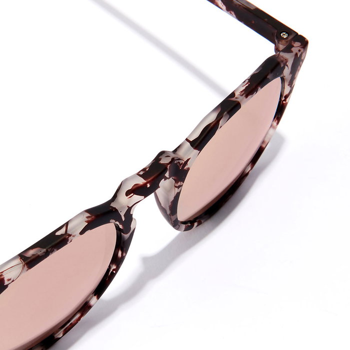 Hawkers Gafas de Sol CAREY GREY redondas color rose gold para adultos - Montura Nylon, Cristal 51 mm, Patilla 140 mm