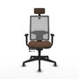 Silla de oficina Horna con mecanismo Sincro/Traslack tapizada con Tela color Marrón oscuro y malla color Gris. Equipada con lumbar 1D, Brazos 1D, Cabecero 2D y Ruedas 65 mm parqué