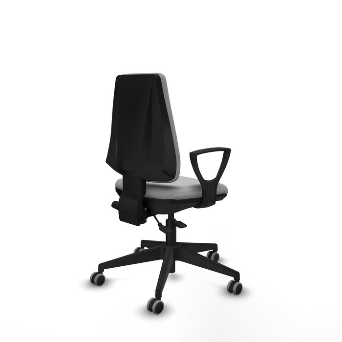 Silla de oficina Elche con mecanismo Asincro tapizada con Tela color Gris claro. Equipada con Base piramidal negra, Brazos fijos y Ruedas 65 mm parqué