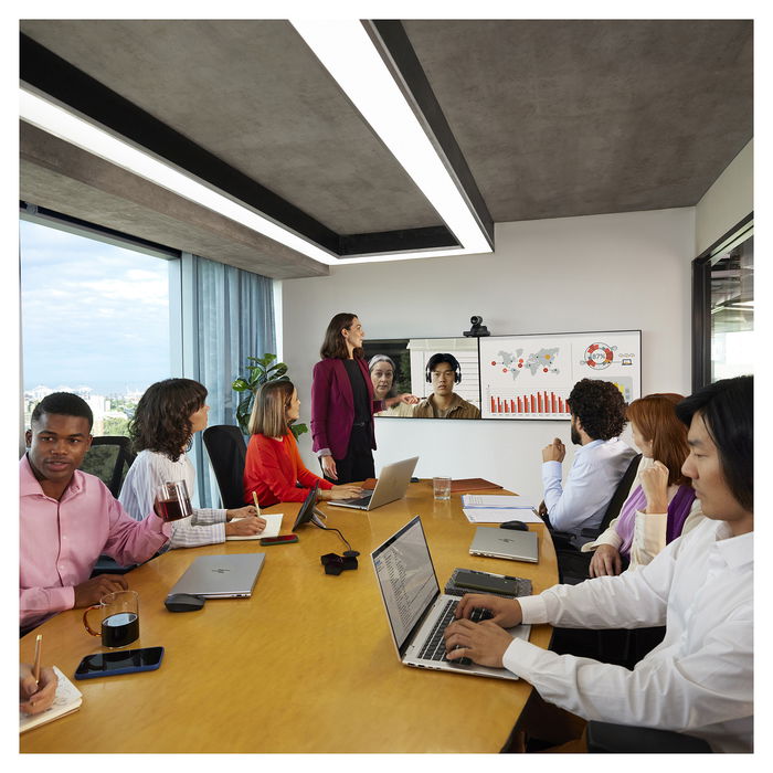 HP Poly Studio E60 Cámara Inteligente 4K MPTZ con Zoom Óptico 12x