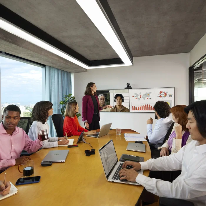 HP Poly Studio E60 Smart Cámara 4K MPTZ con Zoom Óptico 12x HP Poly Studio E60 Smart Cámara 4K MPTZ con Zoom Óptico 12x