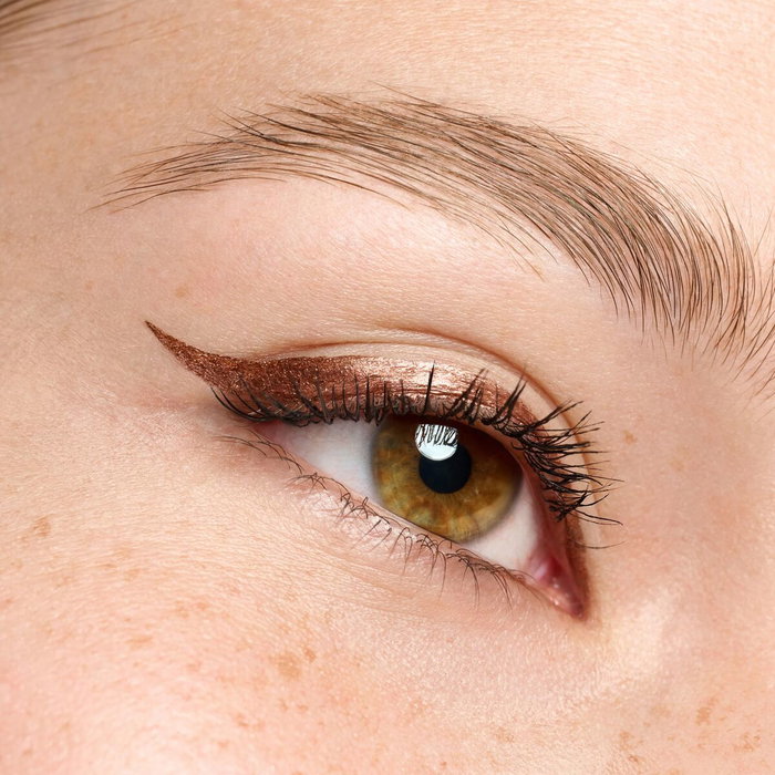 Essence COLOUR IT! Eyeliner líquido metálico 01-Burnished Bronze Essence COLOUR IT! Eyeliner líquido metálico 01-Burnished Bronze