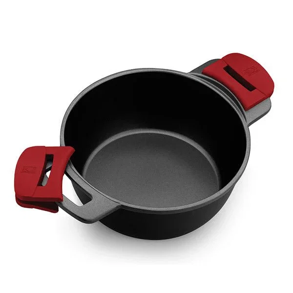 BRA Premiere Cacerola A410324 Aluminio Fundido 24 cm 4 L Alta, Antiadherente Teflon, Apta Inducción y Horno, Incluye Tapa de Cristal, Color Negro/Rojo