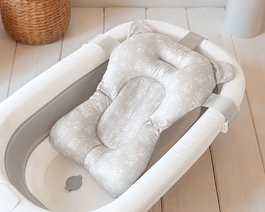 KioKids Cojín de Baño Ergonómico para Bebé, Soporte Ajustable para Bañera, Gris, Poliéster y EPS