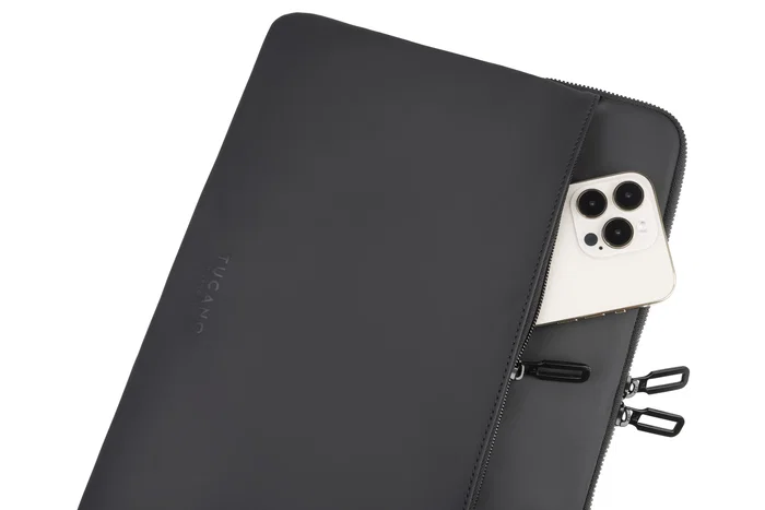 Tucano BFGOM1314-BK Funda para MacBook Pro 14" y Portátil 14" - Negro, PET/PU Reciclado, Impermeable