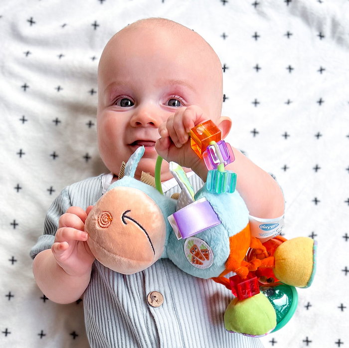 Playgro Sonajero Interactivo Clip Clop con Cuentas y Texturas para Bebés +3 Meses - Idiomas Múltiples