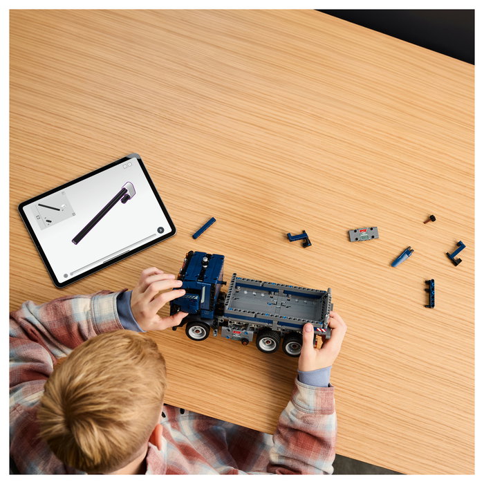 LEGO Technic Volquete Basculante 42203