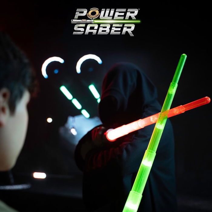 Power Saber - Sable Luminoso Escala 1:1 Color Verde con Proyección y Retracción Automática, Efectos de Sonido por Movimiento y Empuñadura con Luz Power Saber - Sable Luminoso Escala 1:1 Color Verde con Proyección y Retracción Automática, Efectos de Sonido por Movimiento y Empuñadura con Luz