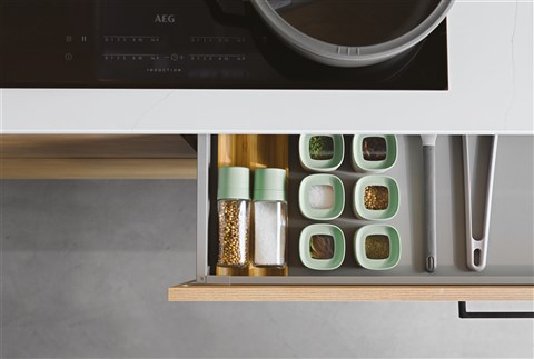 Berghoff 3950403 Molinillos de Sal y Pimienta Balance, Mecanismo de Cerámica Ajustable, Hechos de Plásticos Reciclados, Juego Imprescindible para Cocina Berghoff 3950403 Molinillos de Sal y Pimienta Balance, Mecanismo de Cerámica Ajustable, Hechos de Plásticos Reciclados, Juego Imprescindible para Cocina