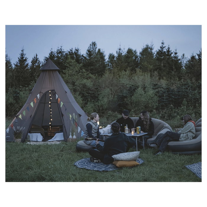 Easy Camp Rands Tipi Tienda de Campaña para 8 Personas, Pirámide, Impermeable, 7.3 kg, Color Arena, Modelo 2025