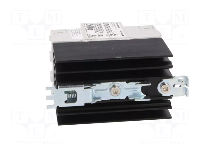 CARLO GAVAZZI RGC2A60D25KKE Relé semiconductor trifásico 25A 42-660VAC