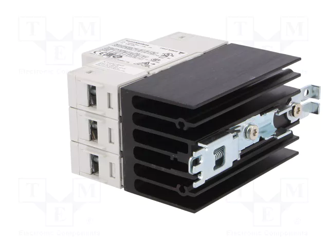 CARLO GAVAZZI RGC2A60D25KKE Relé semiconductor trifásico 25A 42-660VAC