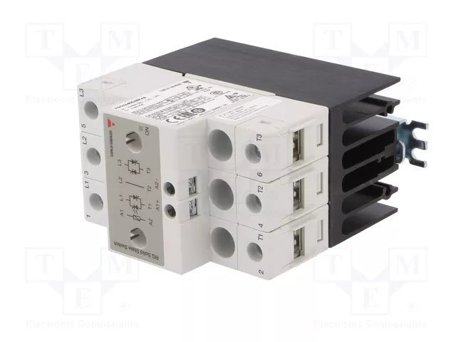 CARLO GAVAZZI RGC2A60D25KKE Relé semiconductor trifásico 25A 42-660VAC