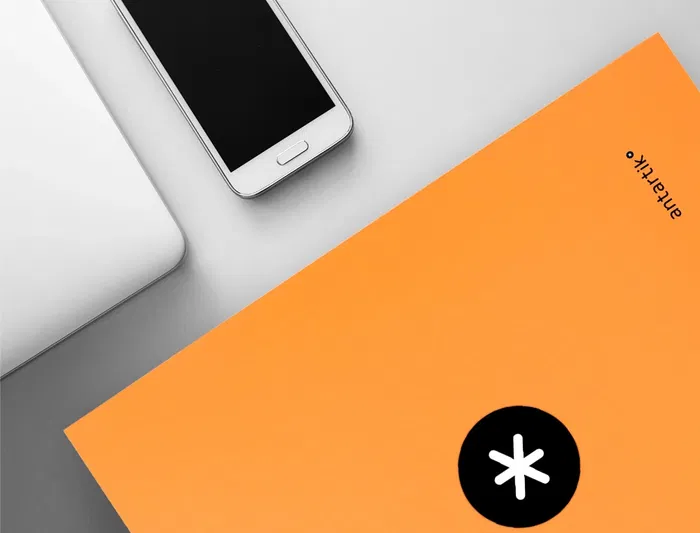 Antartik Carpeta A4 con 4 Anillas Redondas de 25 mm, Forrada, Colores Surtidos