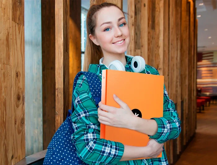 Antartik Carpeta A4 con 4 Anillas Redondas de 25 mm, Forrada, Colores Surtidos