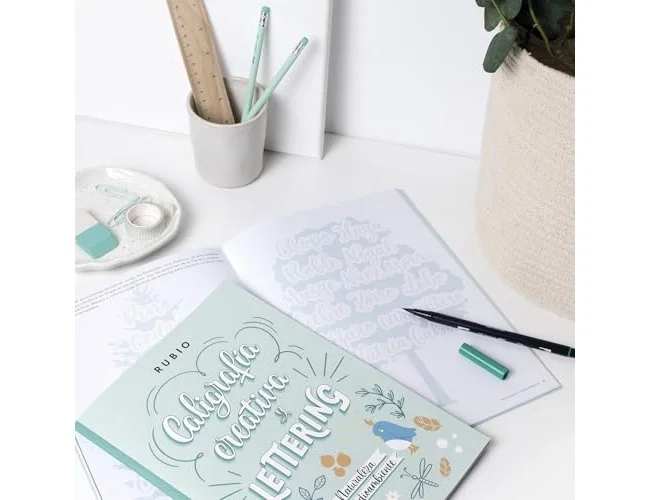Rubio Cuaderno de lettering caligrafía creativa naturaleza y medio ambiente