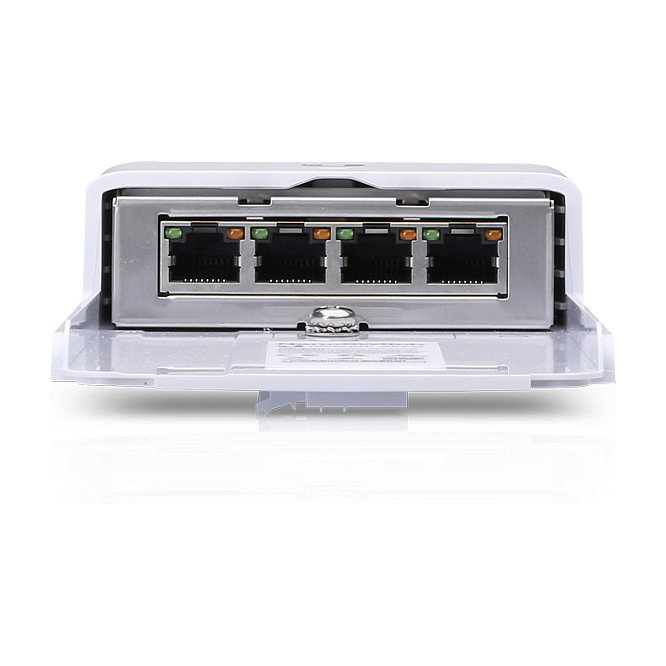 Ubiquiti NanoSwitch 4 Puertos Gigabit PoE Pasivo Blanco