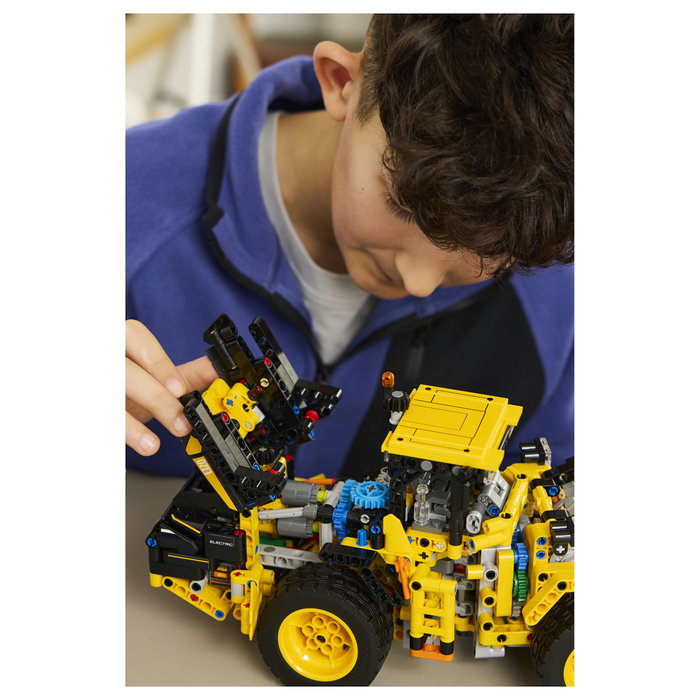 LEGO Technic 42209 Volvo L120 Electric Wheel Loader
