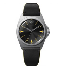 Armani AR11330 con correa de cuero negro