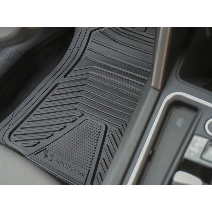 Michelin 4 Alfombrillas de Goma Universales para Coche, Juego Completo Delantero y Trasero, Tipo Neumático, Alta Resistencia al Desgaste, Negro