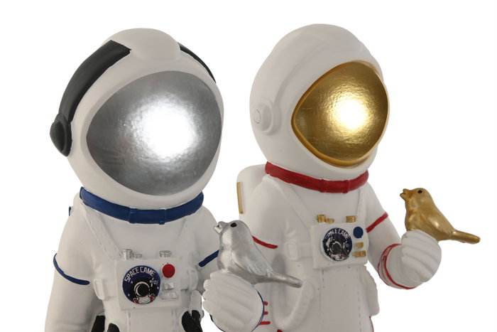 DKD Home Decor Figura de Resina Astronauta y Chica - Surtido de 2 Unidades DKD Home Decor Figura de Resina Astronauta y Chica - Surtido de 2 Unidades
