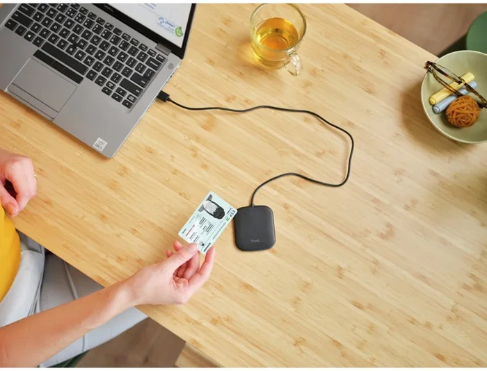 Trust Lector de Tarjetas Inteligentes Ceto Sin Contacto USB-A Color Negro