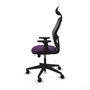 Silla de oficina Alocén con mecanismo Sincro/Traslack tapizada con Tela color Morado y malla color Negro. Equipada con lumbar 1D, Brazos 2D, Cabecero Fijo y Ruedas 65mm nailon