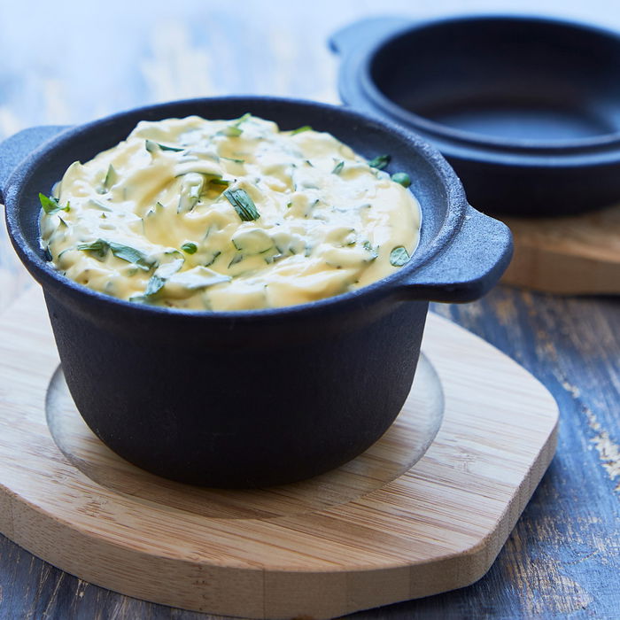 Dangrill Olla Hierro con Tapa y Salvamanteles de Madera de Bambú, Diámetro 10 cm