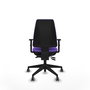 Silla de oficina Elche con mecanismo Asincro tapizada con Tela color Lila. Equipada con Base piramidal negra, Brazos 1D y Ruedas 65 mm parqué