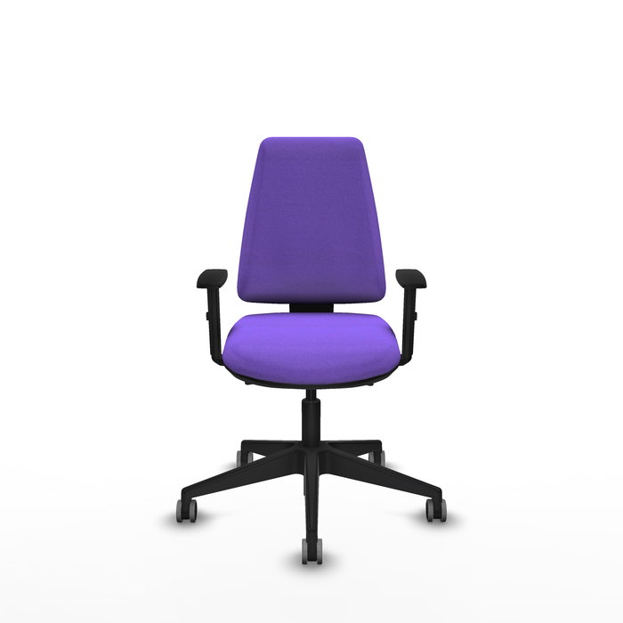 Silla de oficina Elche con mecanismo Asincro tapizada con Tela color Lila. Equipada con Base piramidal negra, Brazos 1D y Ruedas 65 mm parqué