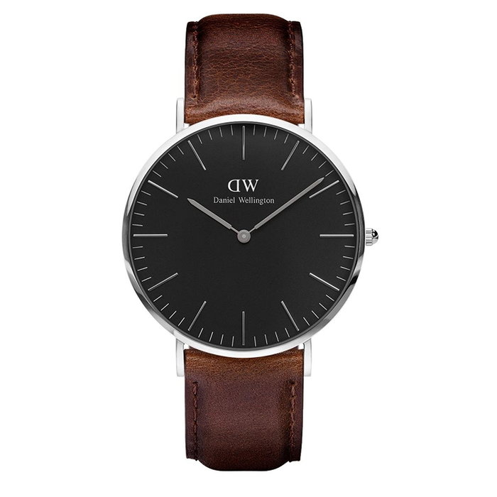 Daniel Wellington DW00100131 con correa de piel marrón y esfera negra