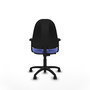Silla de oficina Algarra con mecanismo Contacto permanente básico tapizada con Tela color Azul claro. Equipada con Base poliamida negra, Brazos 2D y Ruedas de nailon 50 mm