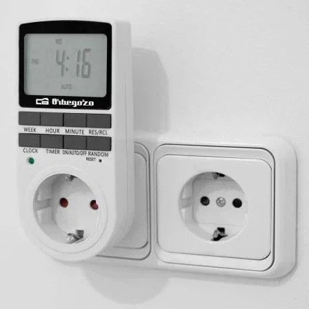 Orbegozo Programador de Enchufe PG25 - Temporizador Digital, Potencia Máxima 3680W